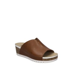 Quinn 01 - Women's Sandals in Cognac from Josef Seibel